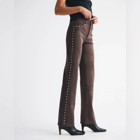 Abercrombie & Fitch High Rise 90s Relaxed Vegan Suede Pant - Picture 3 of 8